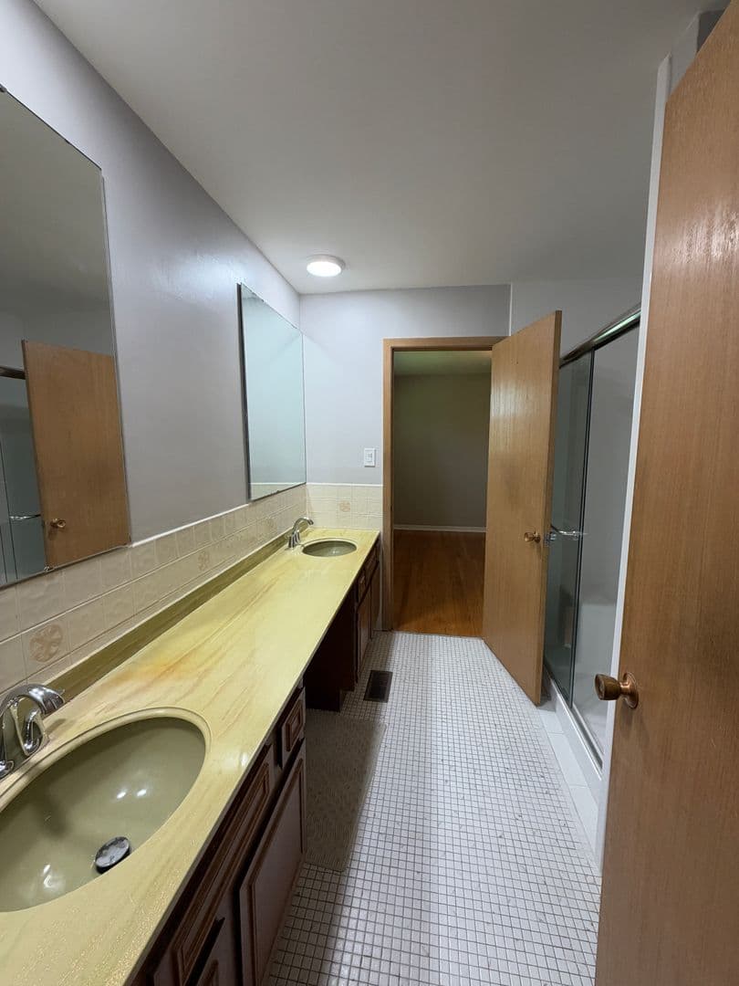 Darien House: 614 69th St