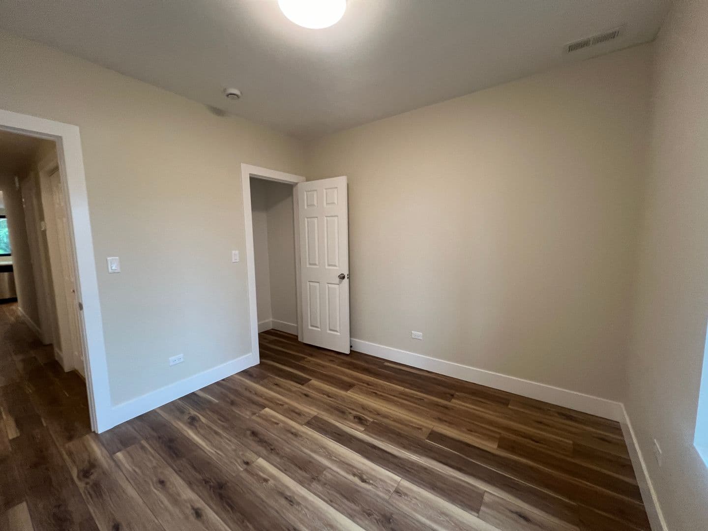 Chicago Apartment: 4434 W Monroe St