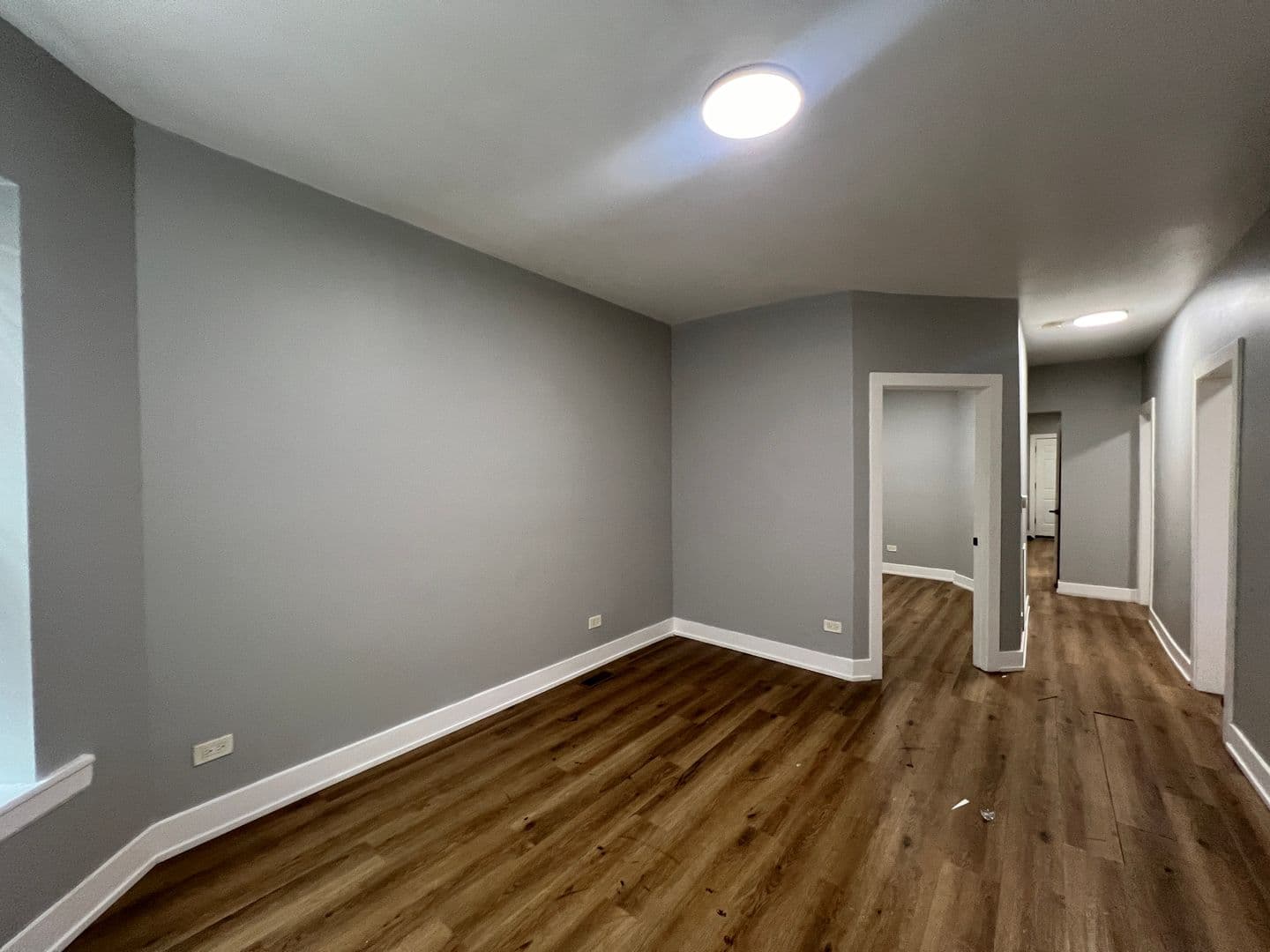 Chicago Apartment: 6804 S Champlain Ave