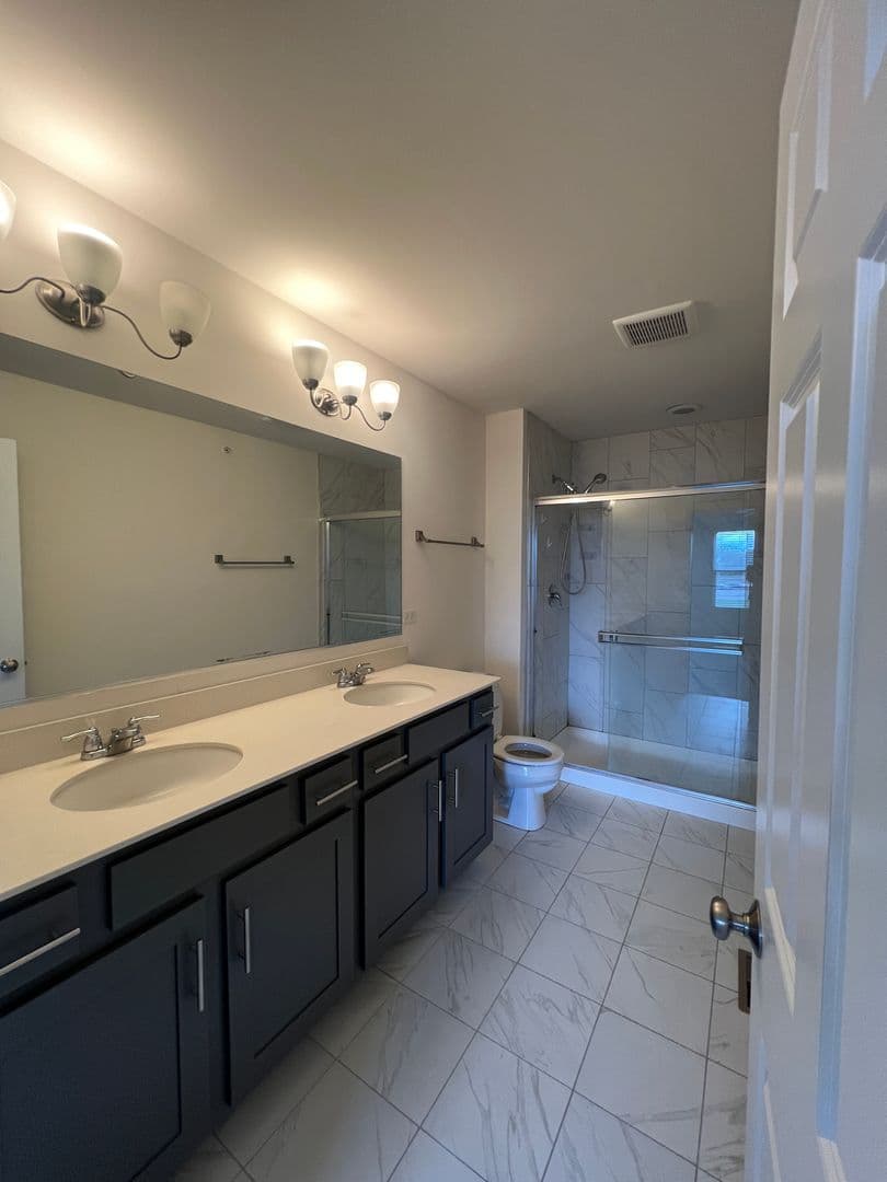 Warrenville House: 3s625 Camden St