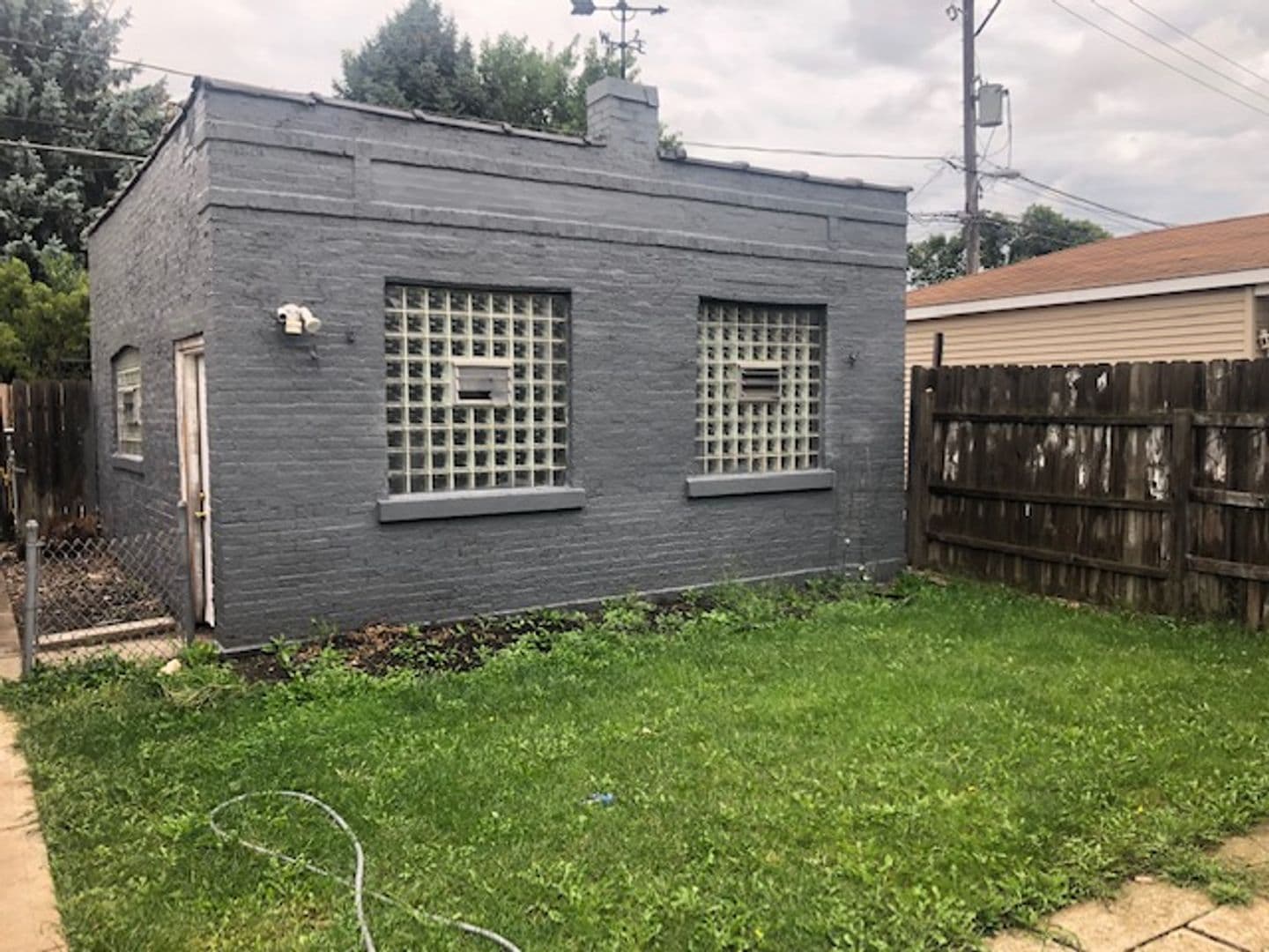 Chicago House: 3240 W 64th Pl