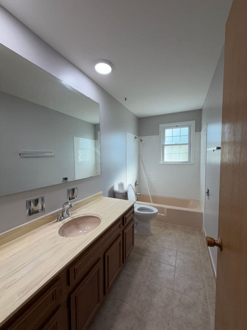 Darien House: 614 69th St