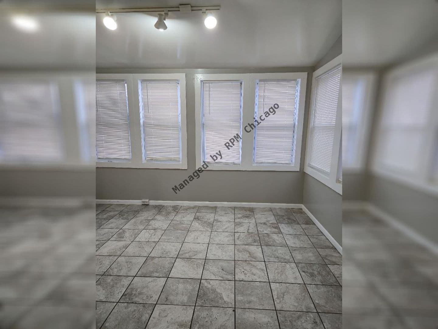 Chicago House: 3240 W 64th Pl