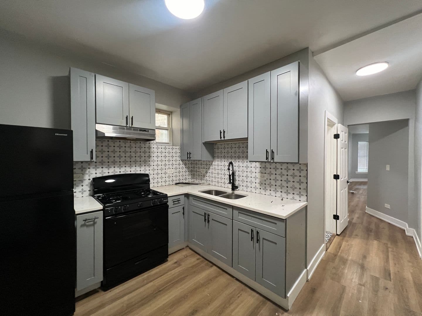 Chicago Apartment: 6804 S Champlain Ave