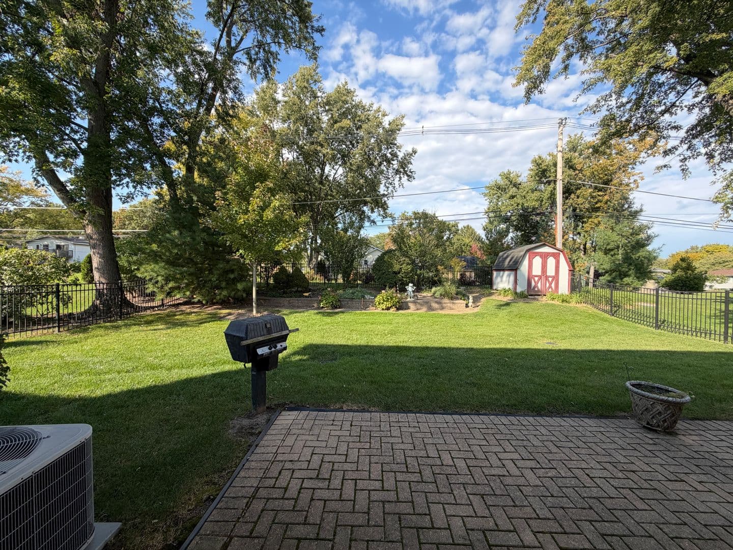 Darien House: 614 69th St