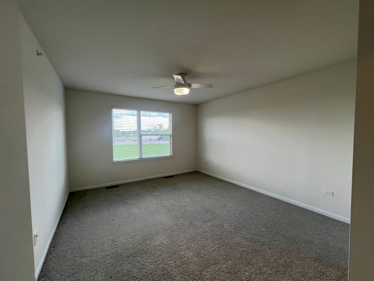 Warrenville House: 3s625 Camden St