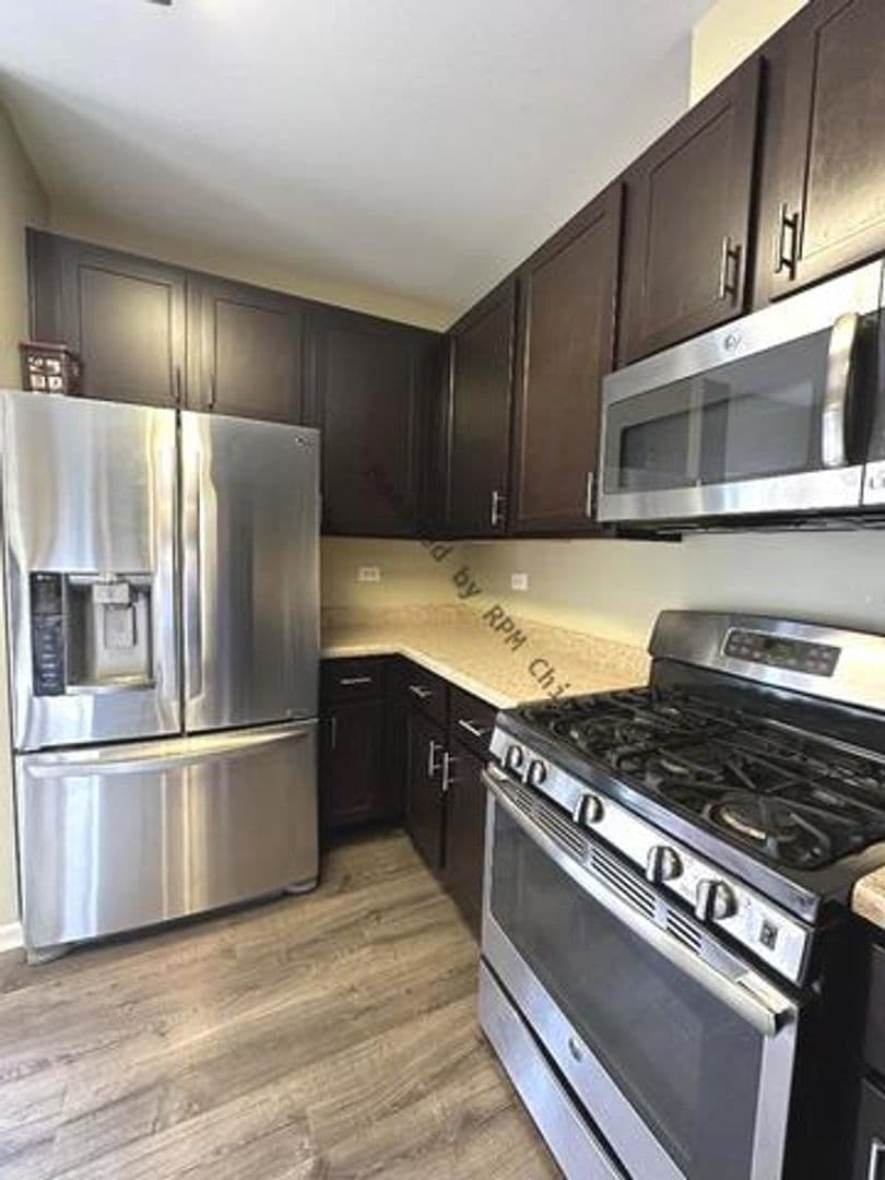Cary House: 649 Cary Woods Cir