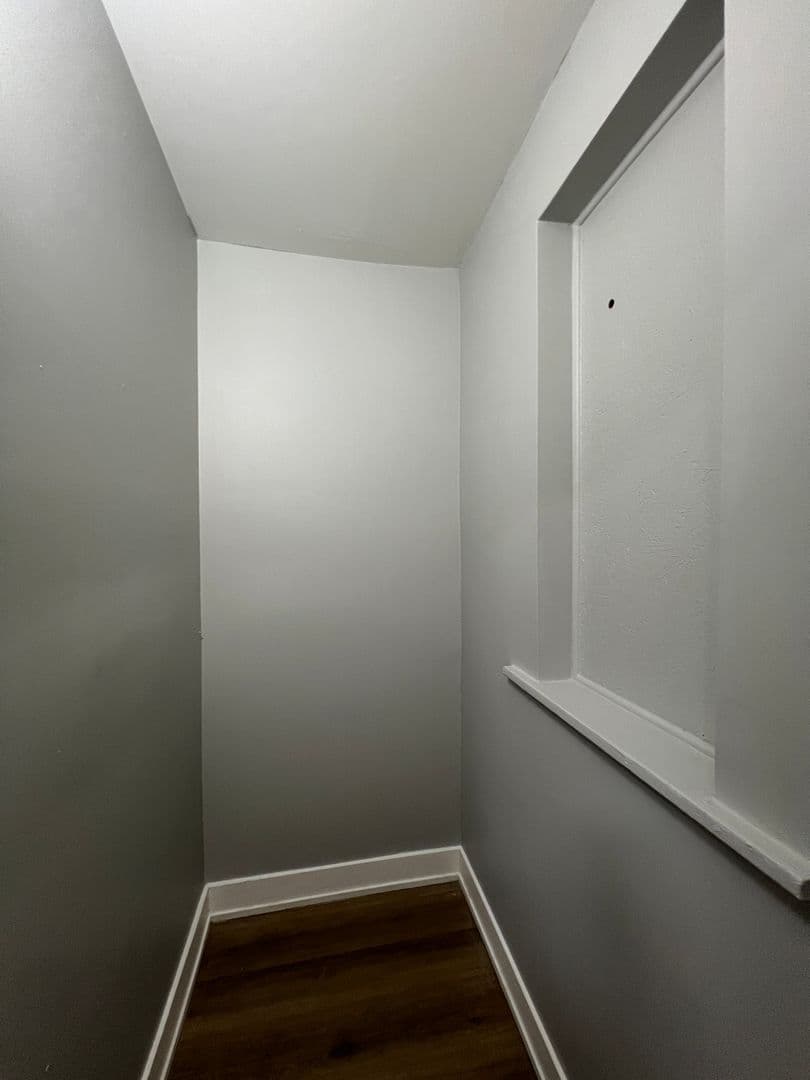 Chicago Apartment: 6804 S Champlain Ave