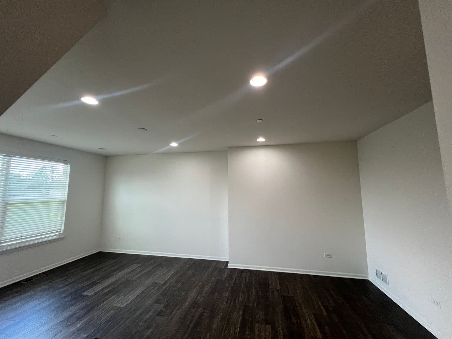 Warrenville House: 3s625 Camden St