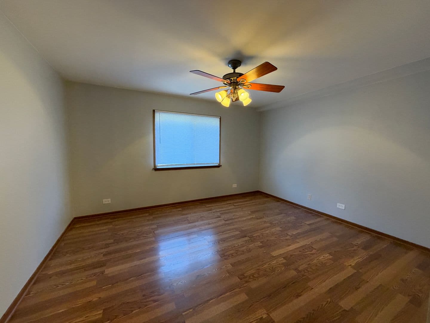 Des Plaines Apartment: 493 Leslie Ct Apt 102
