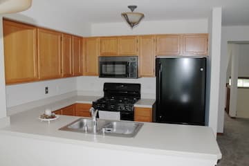 Algonquin House: 2308 Dawson Ln.