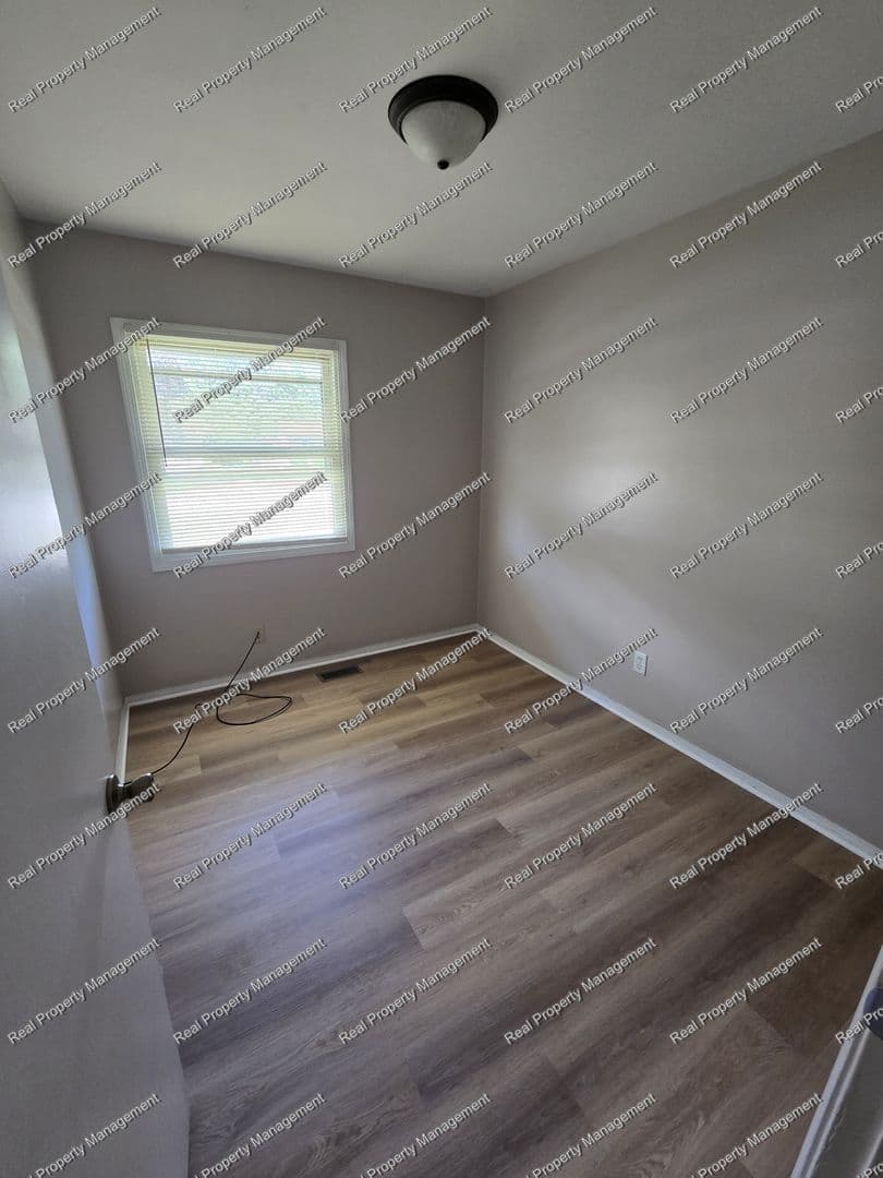 Merrillville House: 3733 W. 80th Ave