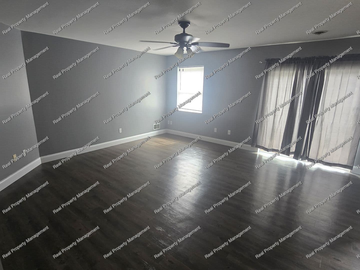 Crown Point House: 10706 Pike Street