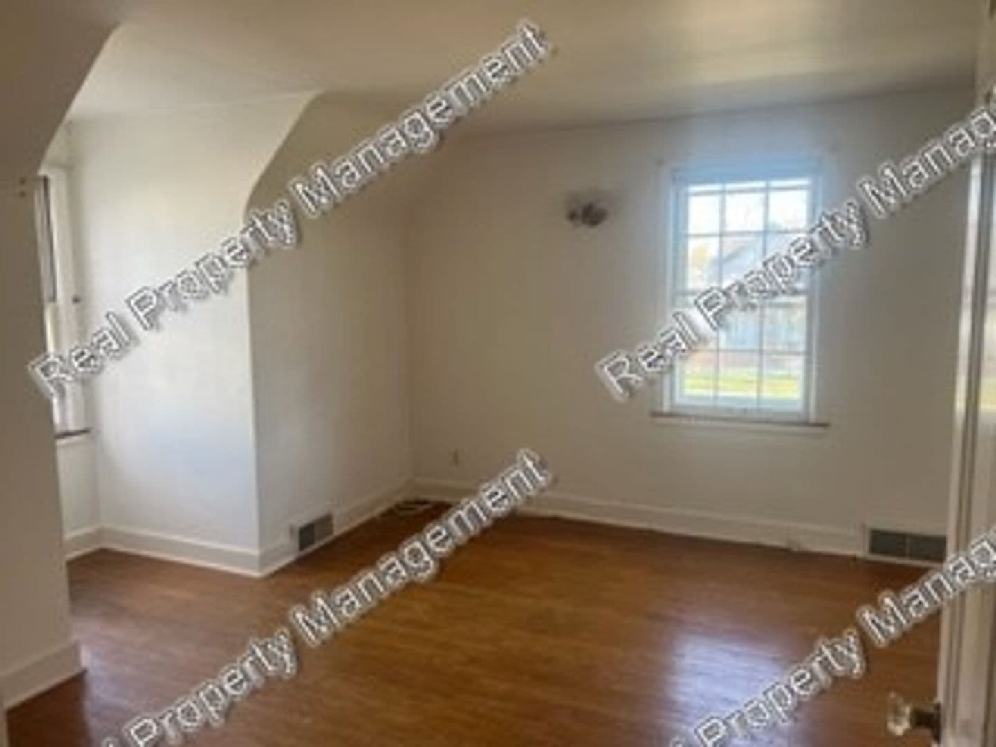 Crown Point House: 141 N. Grant Street