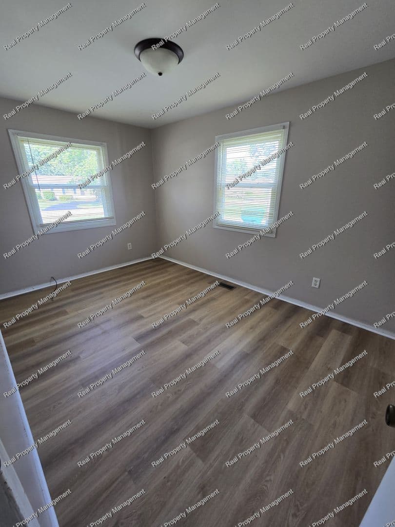 Merrillville House: 3733 W. 80th Ave