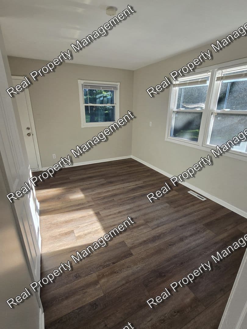 Merrillville House: 7707 Taft St.