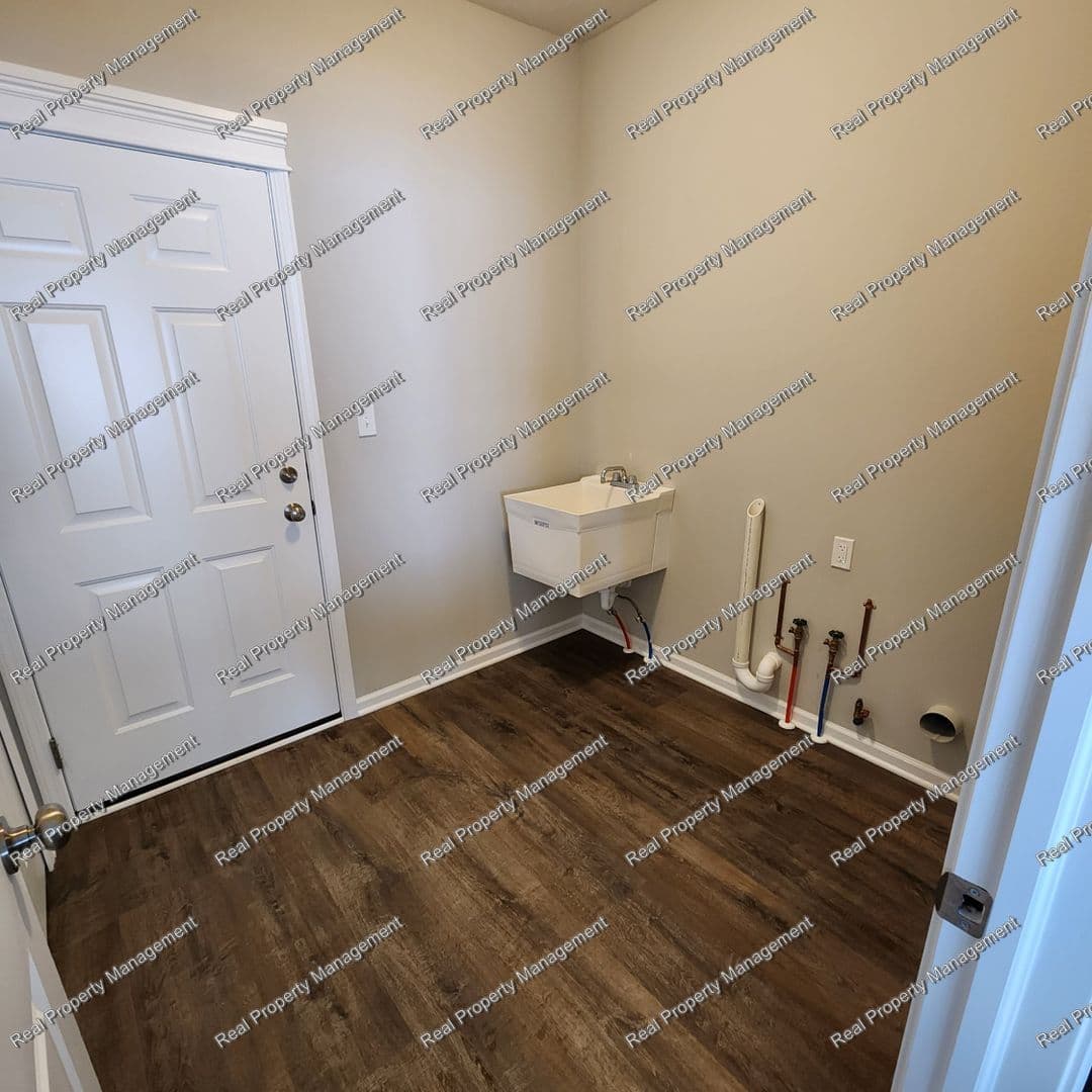 Cedar Lake House: 11393 W. 123rd Ave