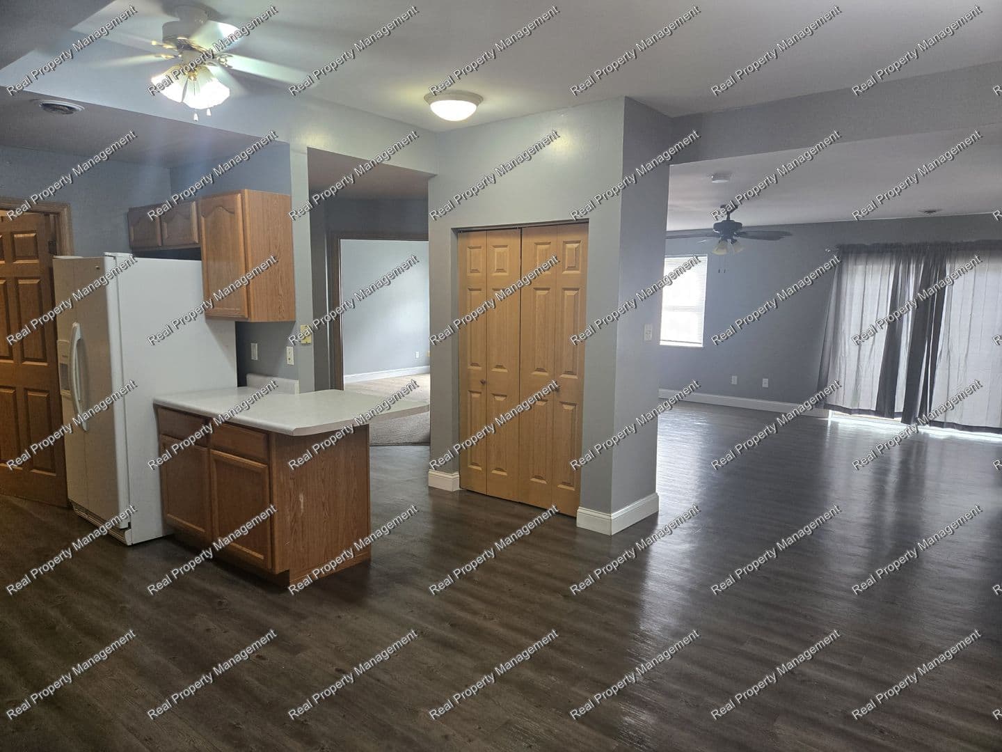 Crown Point House: 10706 Pike Street