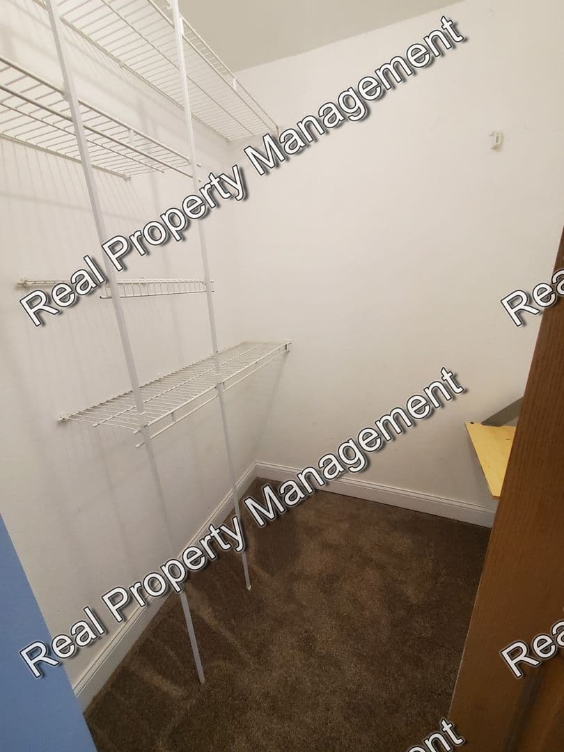 Crown Point House: 10706 Pike Street