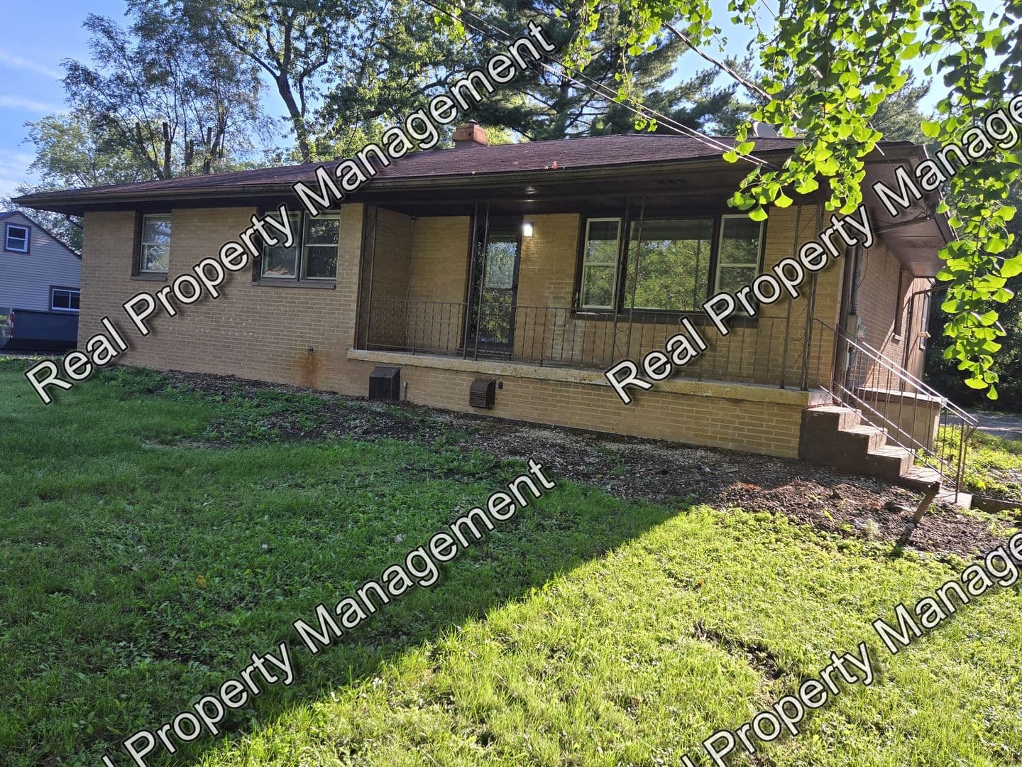 Merrillville House: 7707 Taft St.