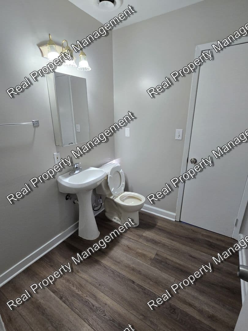 Merrillville House: 7707 Taft St.