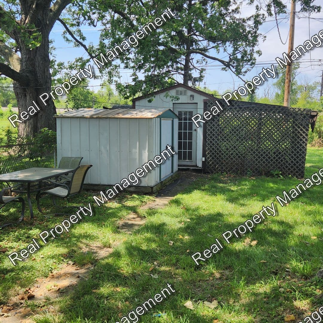 Hammond House: 7428 McCook Avenue