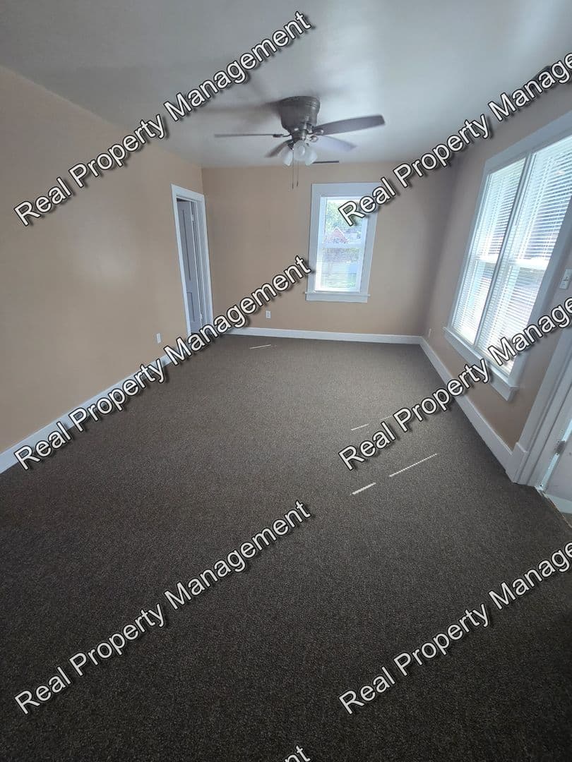 Crown Point House: 128 S. Jackson Street