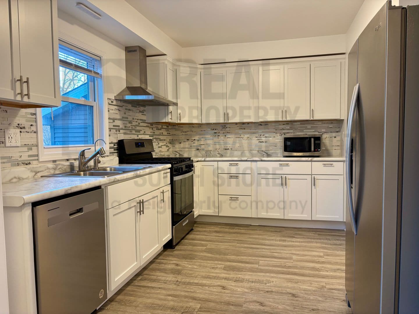 Merrillville House: 2104 East 73rd Avenue