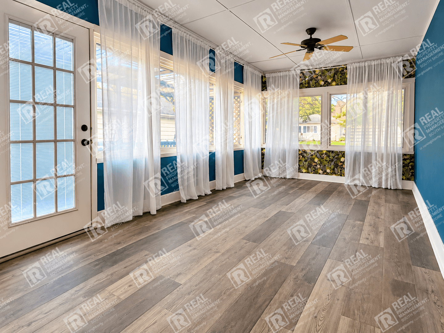 Valparaiso House: 303 Elmhurst Avenue