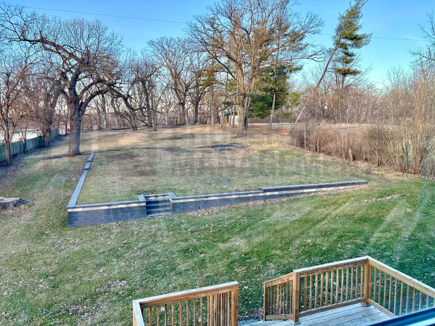Merrillville House: 2104 East 73rd Avenue