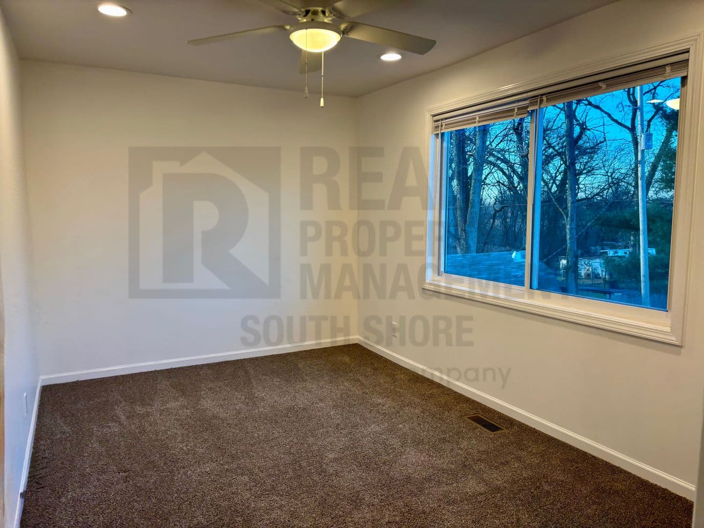 Merrillville House: 2104 East 73rd Avenue