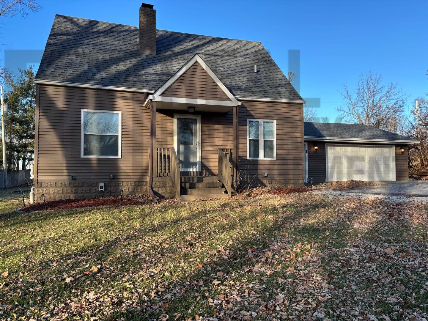 Merrillville House: 2104 East 73rd Avenue