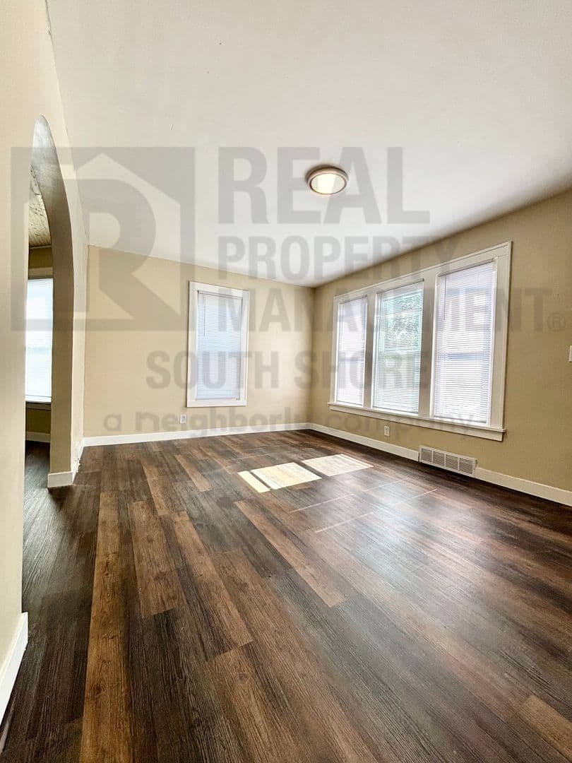 Michigan City Apartment: 1204 Manhattan St.