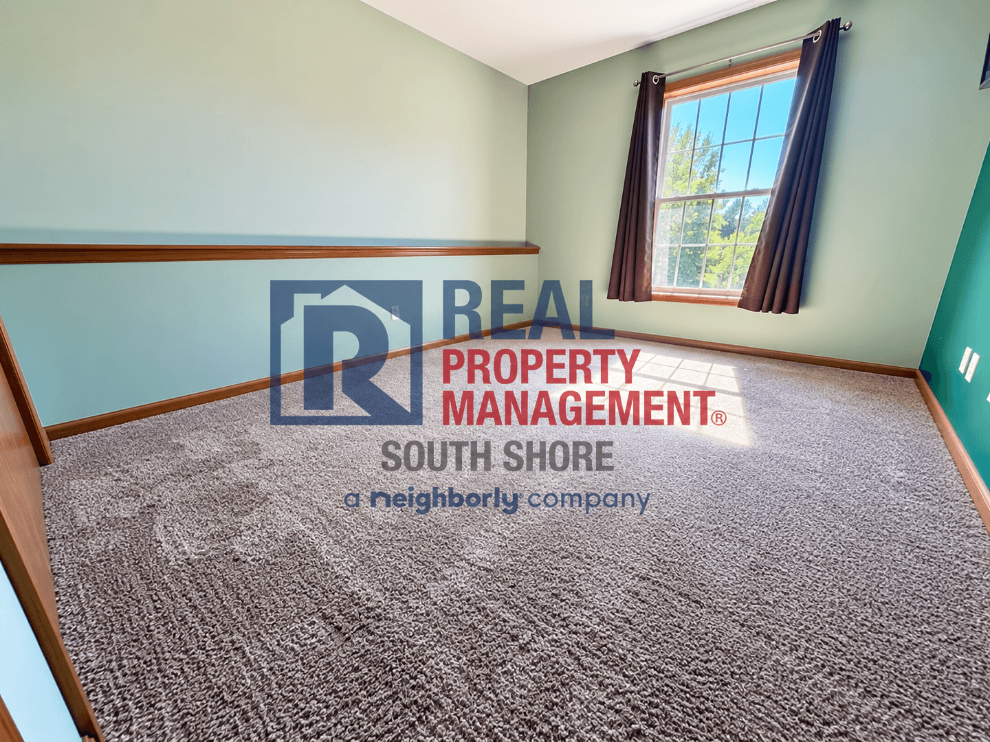 Crown Point House: 8735 East 124th