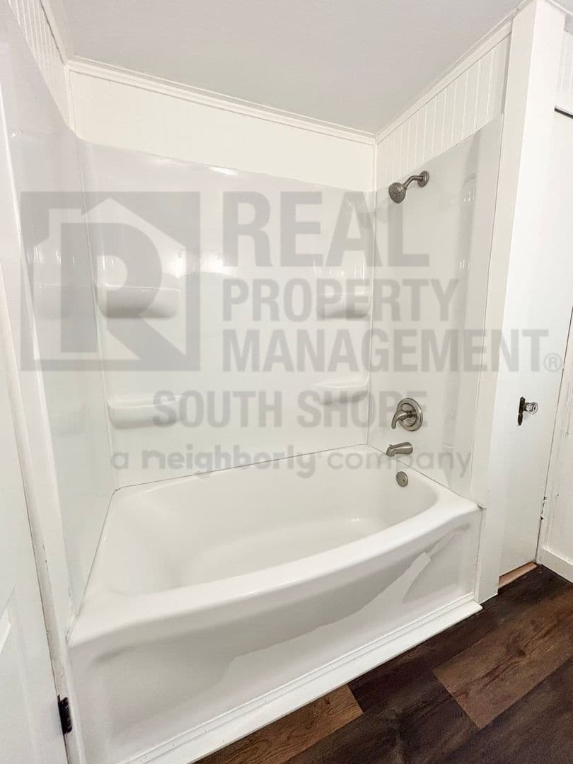 Michigan City Apartment: 1204 Manhattan St.