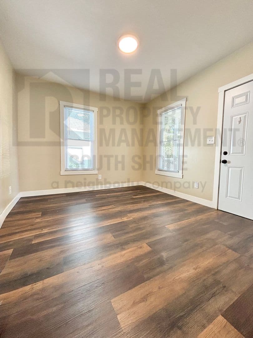 Michigan City Apartment: 1204 Manhattan St.