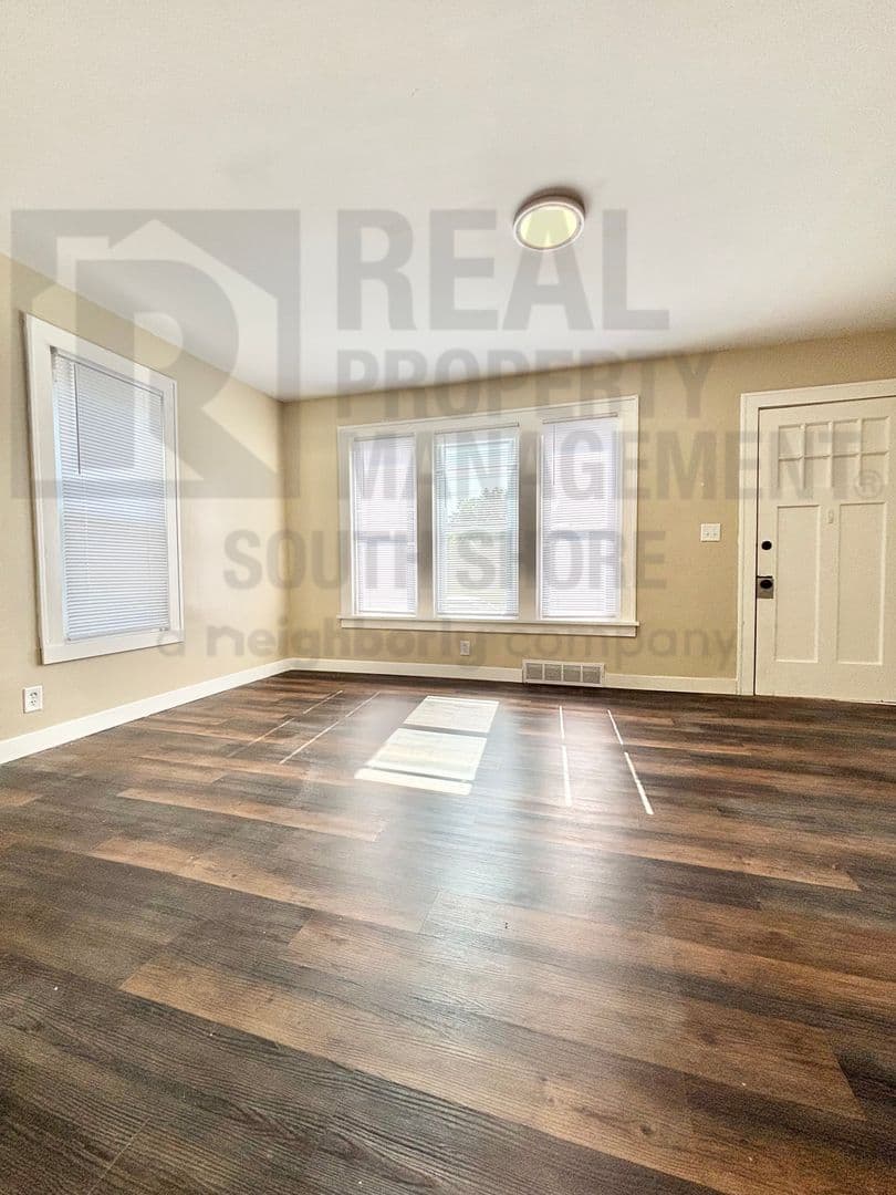 Michigan City Apartment: 1204 Manhattan St.