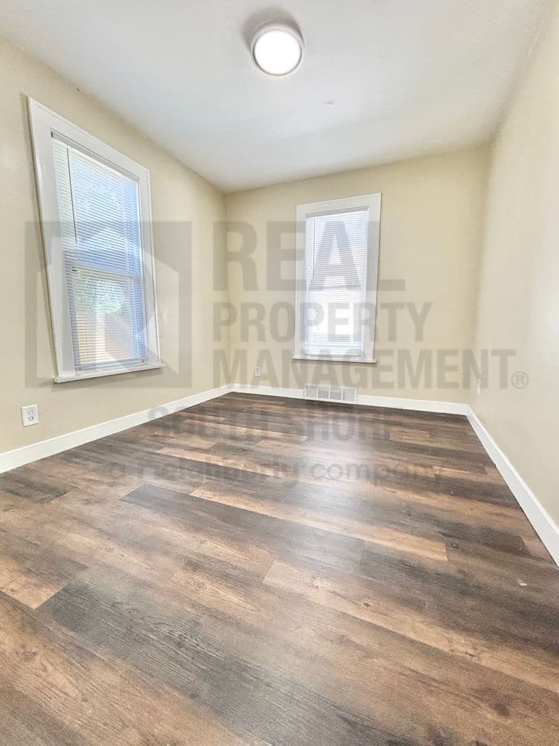 Michigan City Apartment: 1204 Manhattan St.
