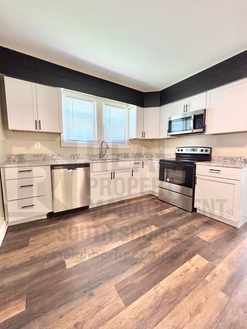 Michigan City Apartment: 1204 Manhattan St.