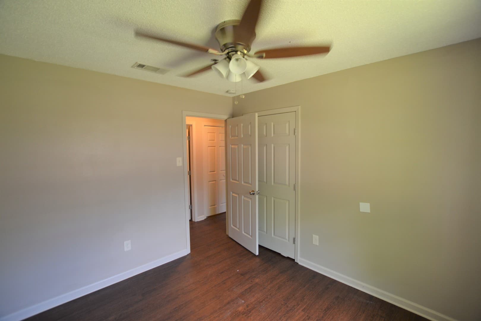 Baton Rouge House: 14835 Central Woods Ave.