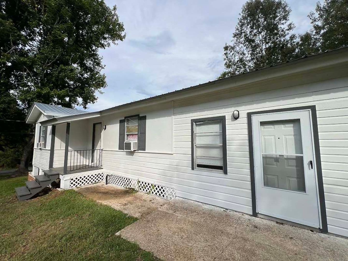 Jackson House: 6315 West Ave.