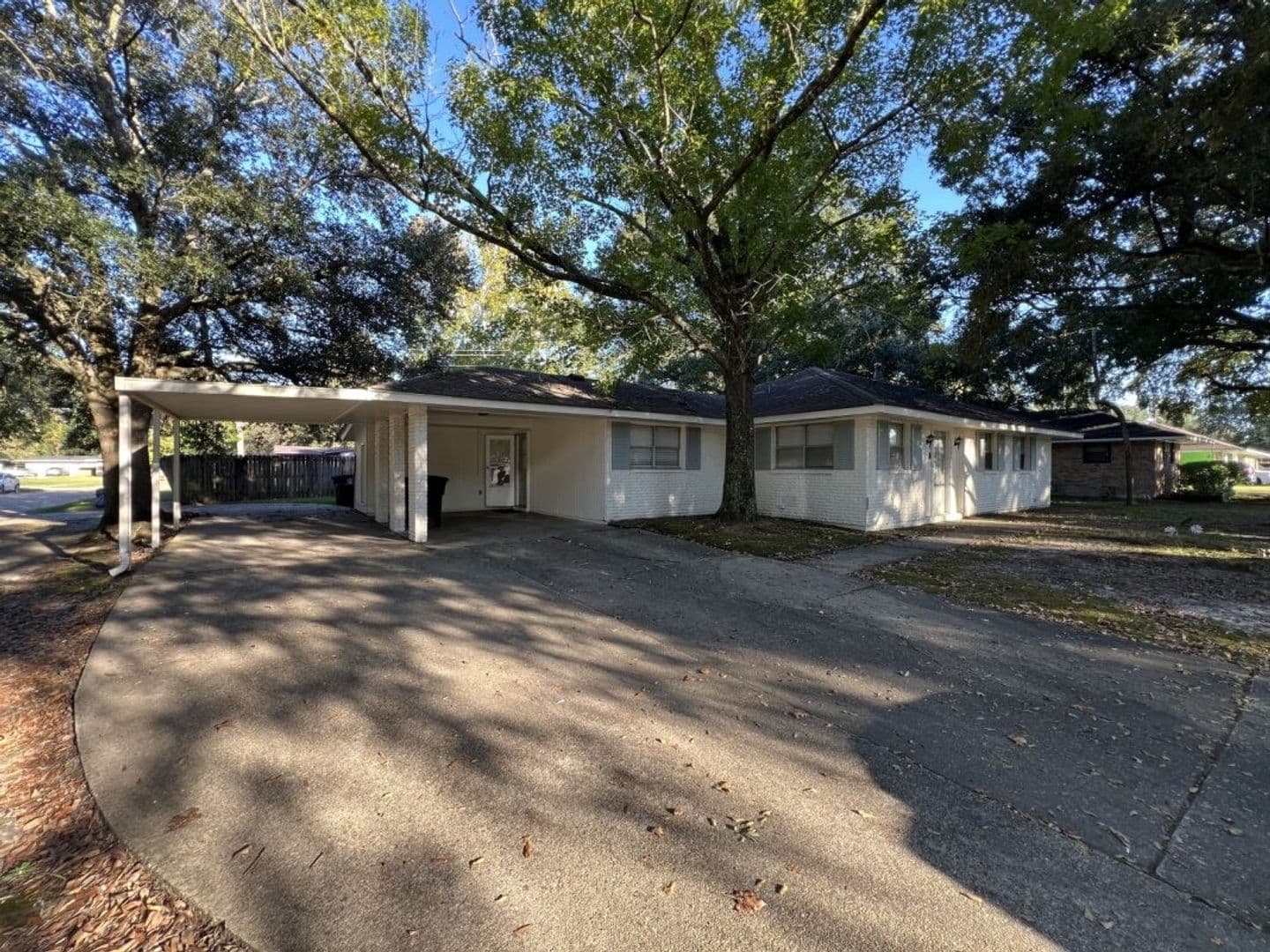 Baton Rouge House: 3280 Crestaire Dr