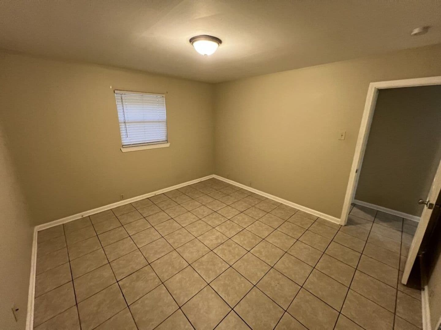 Baton Rouge House: 3280 Crestaire Dr