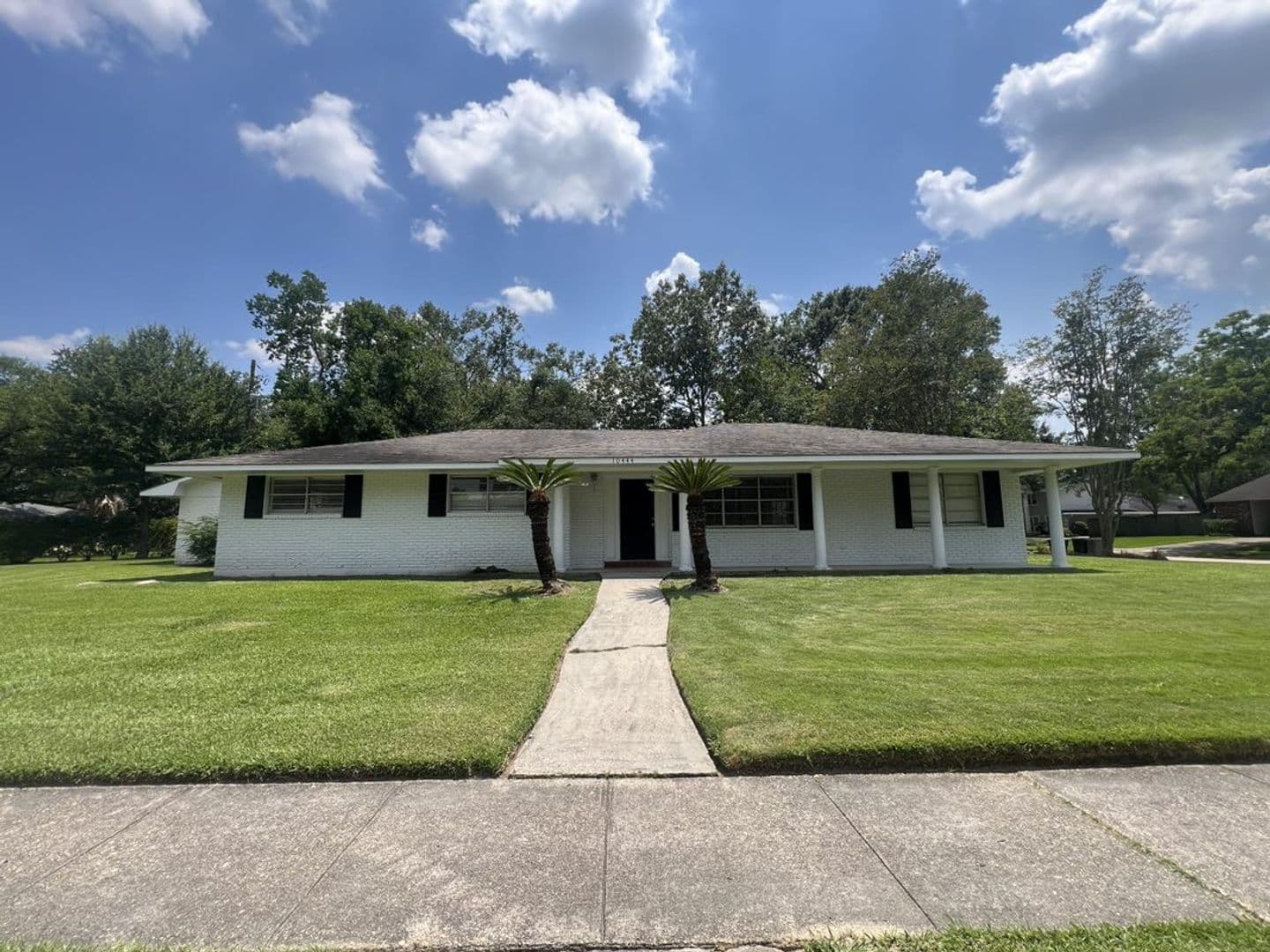 Baton Rouge House: 10444 Browning Dr.