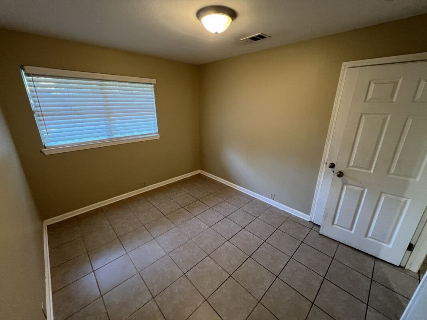Baton Rouge House: 3280 Crestaire Dr