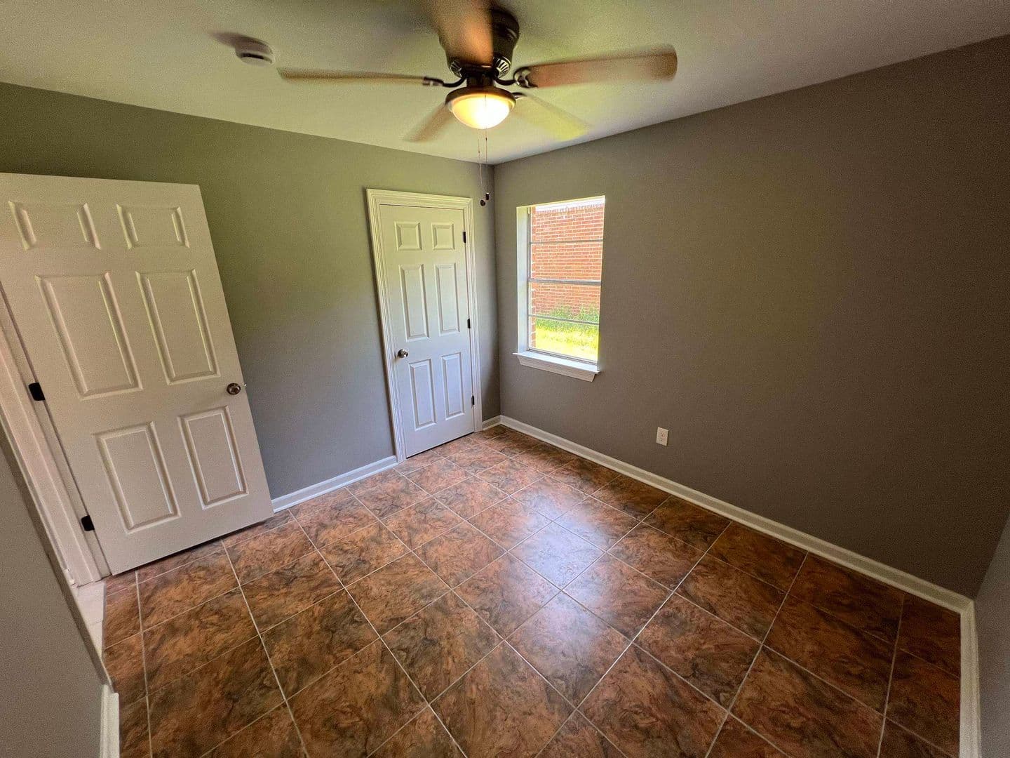 Baker Apartment: 5057 Baker Blvd