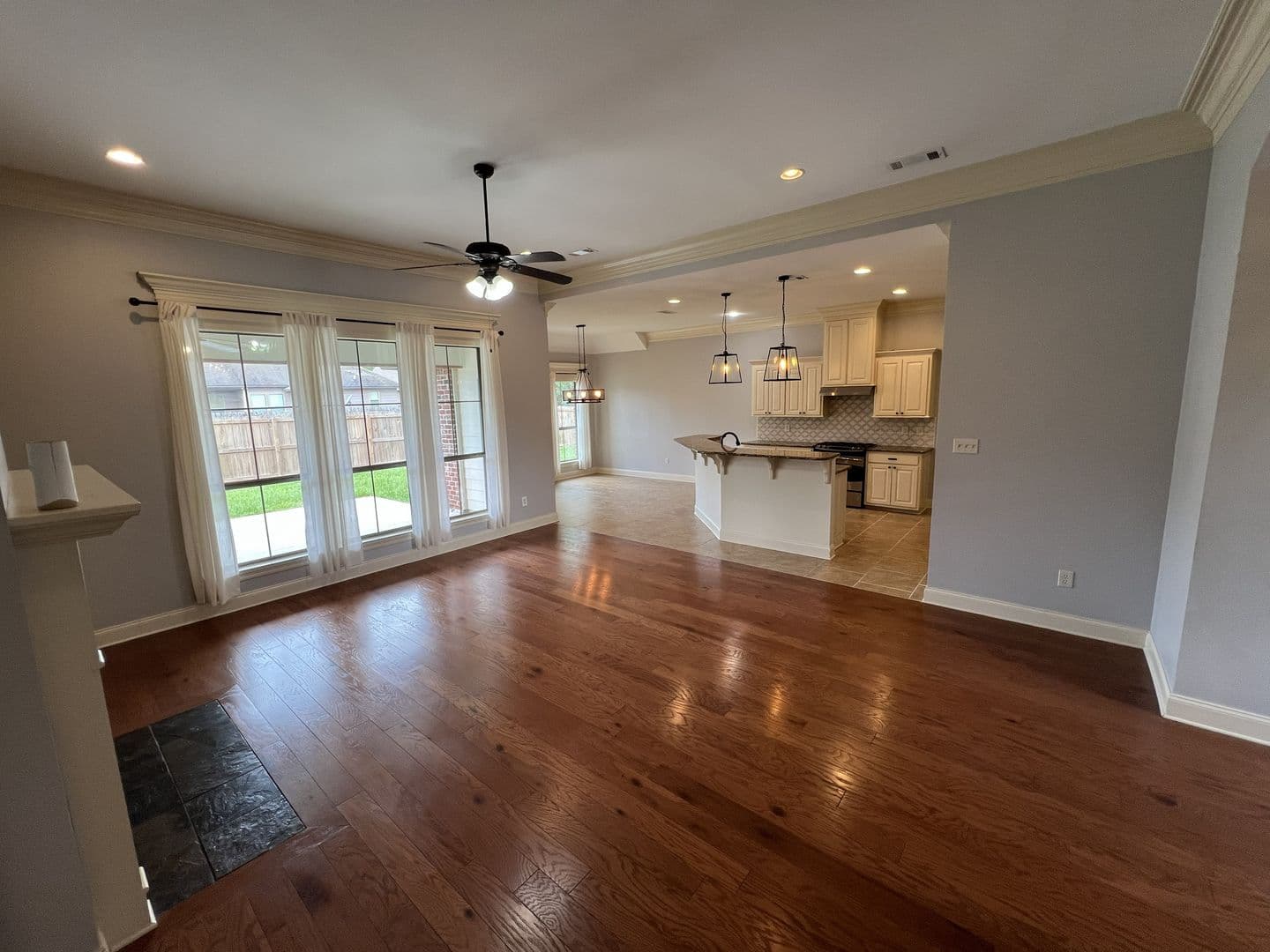 Zachary House: 7335 Oakview Dr.
