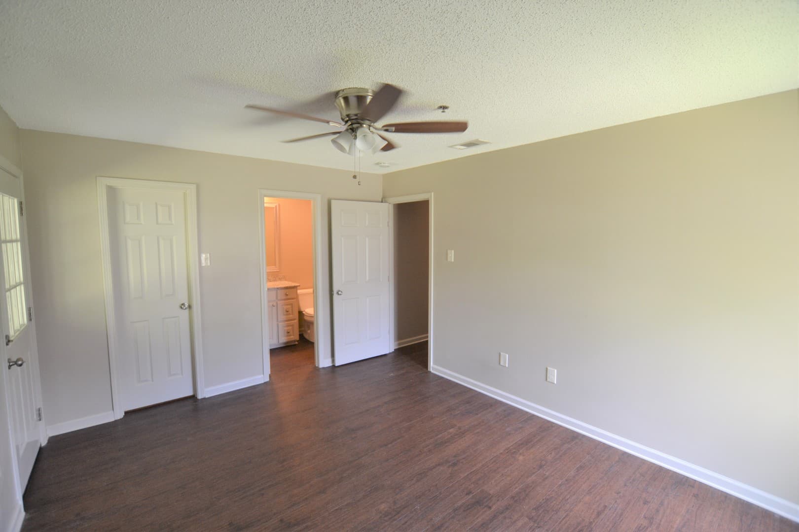 Baton Rouge House: 14835 Central Woods Ave.