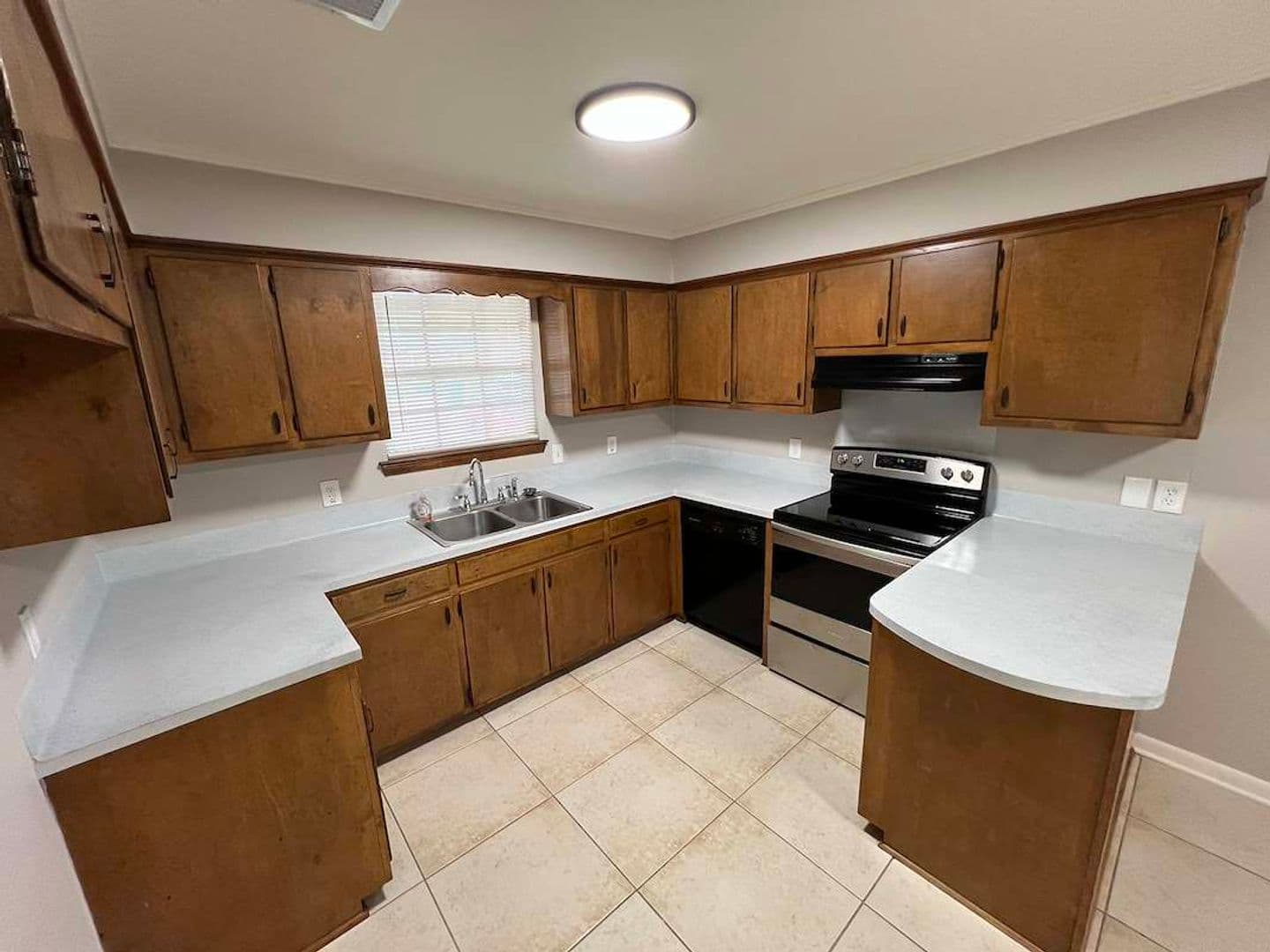 Zachary House: 1114 Willow Creek Dr.