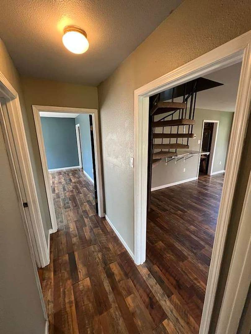 Denham Springs House: 8725 Fairoaks St